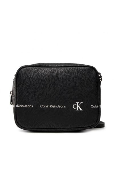 کیف رودوشی زنانه چاپ دار مشکی برند Calvin Klein 