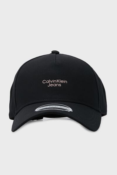 کلاه کپ یونیسکس چاپ دار مشکی برند Calvin Klein 