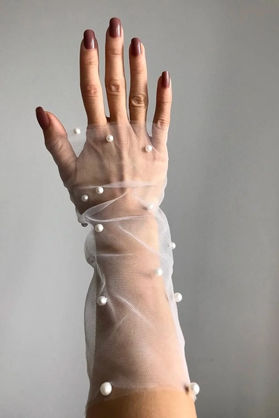 دستکش عروس مدل توری مروارید دار سفید 