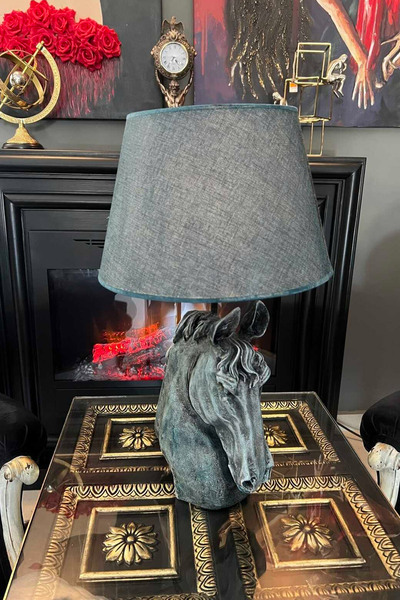 چراغ رومیزی تزئینی طرح سر اسب خاکستری برند Lucky Art