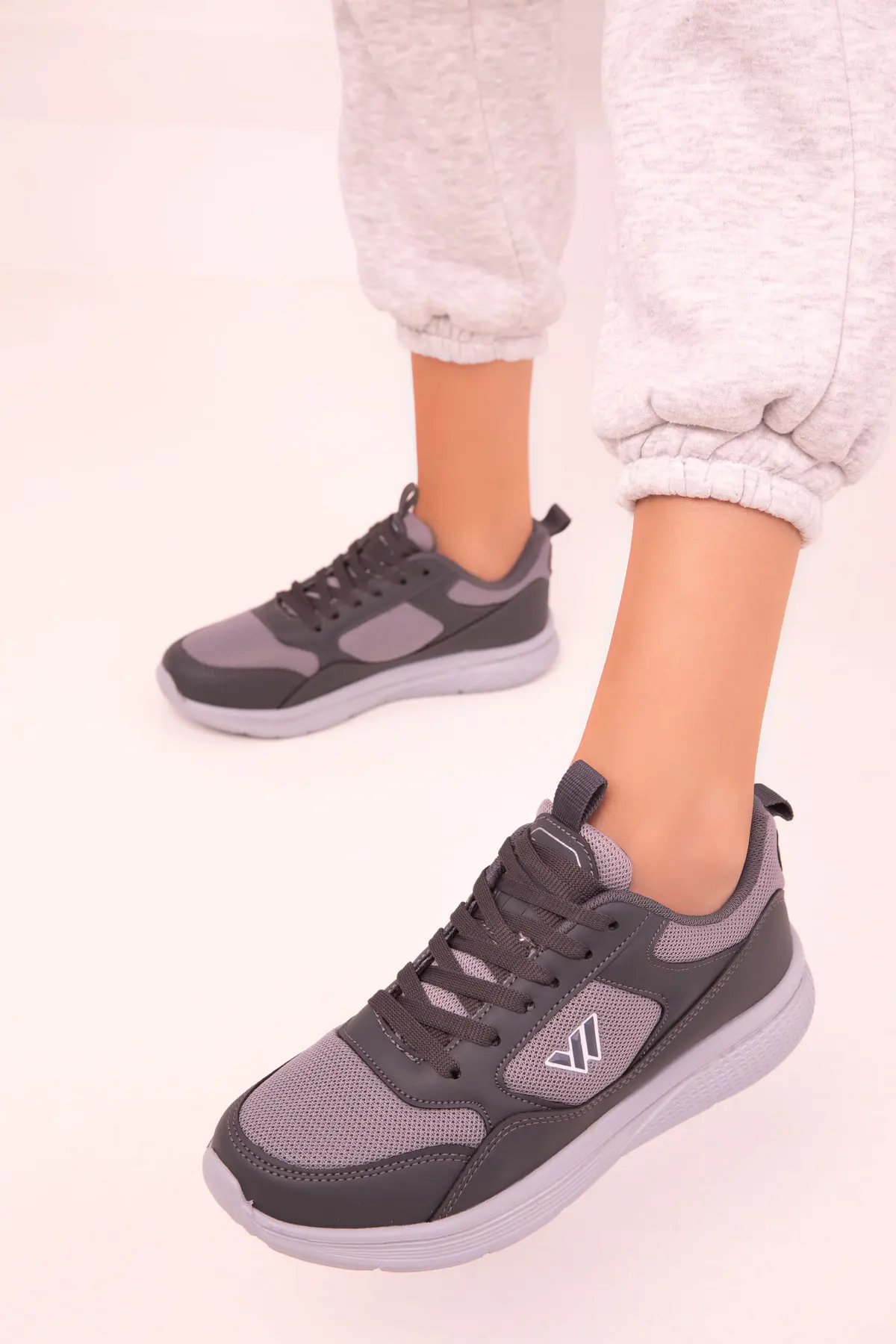 کفش ورزشی زنانه دودی خاکستری برند Soho Exclusive