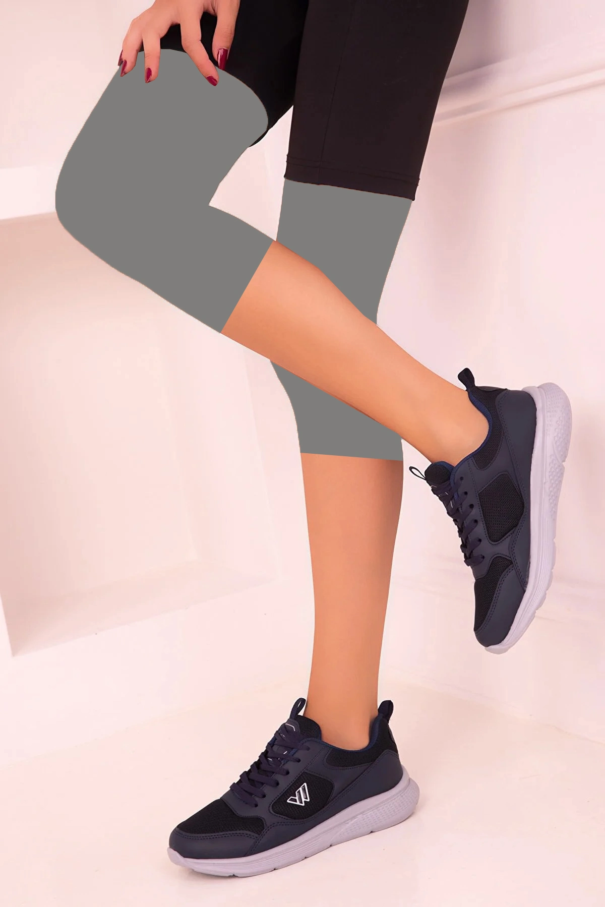 کفش ورزشی زنانه سرمه ای طوسی برند Soho Exclusive