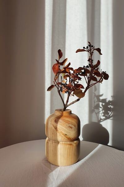 گلدان چوبی سبک اسکاندیناوی کرم